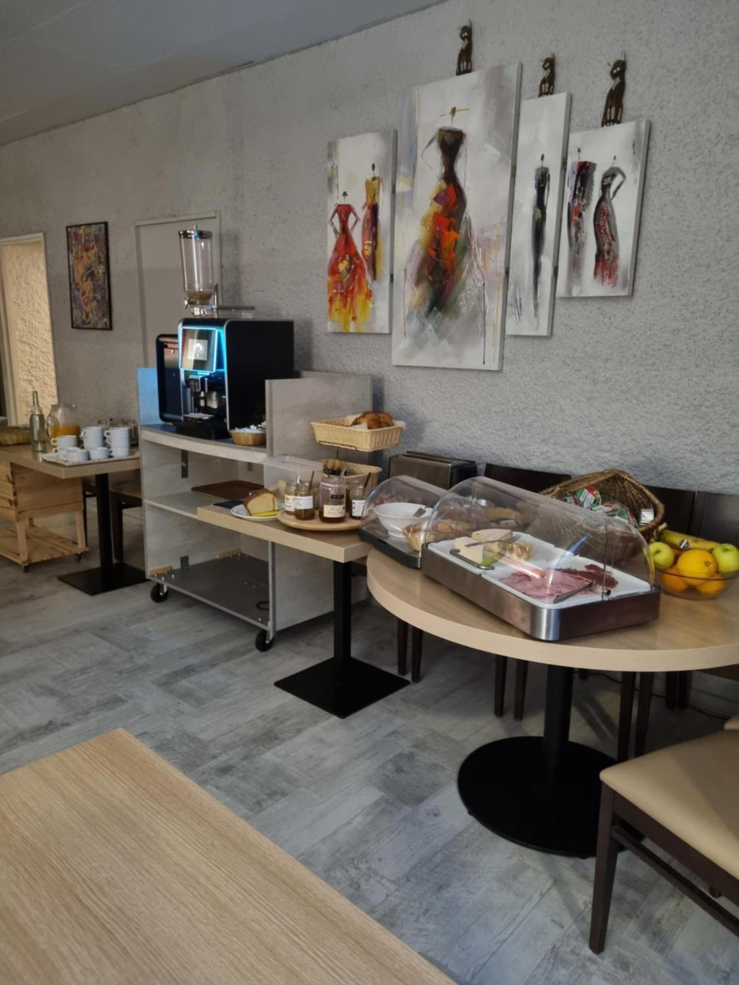 Logis Restaurant Les Carillons 2*
