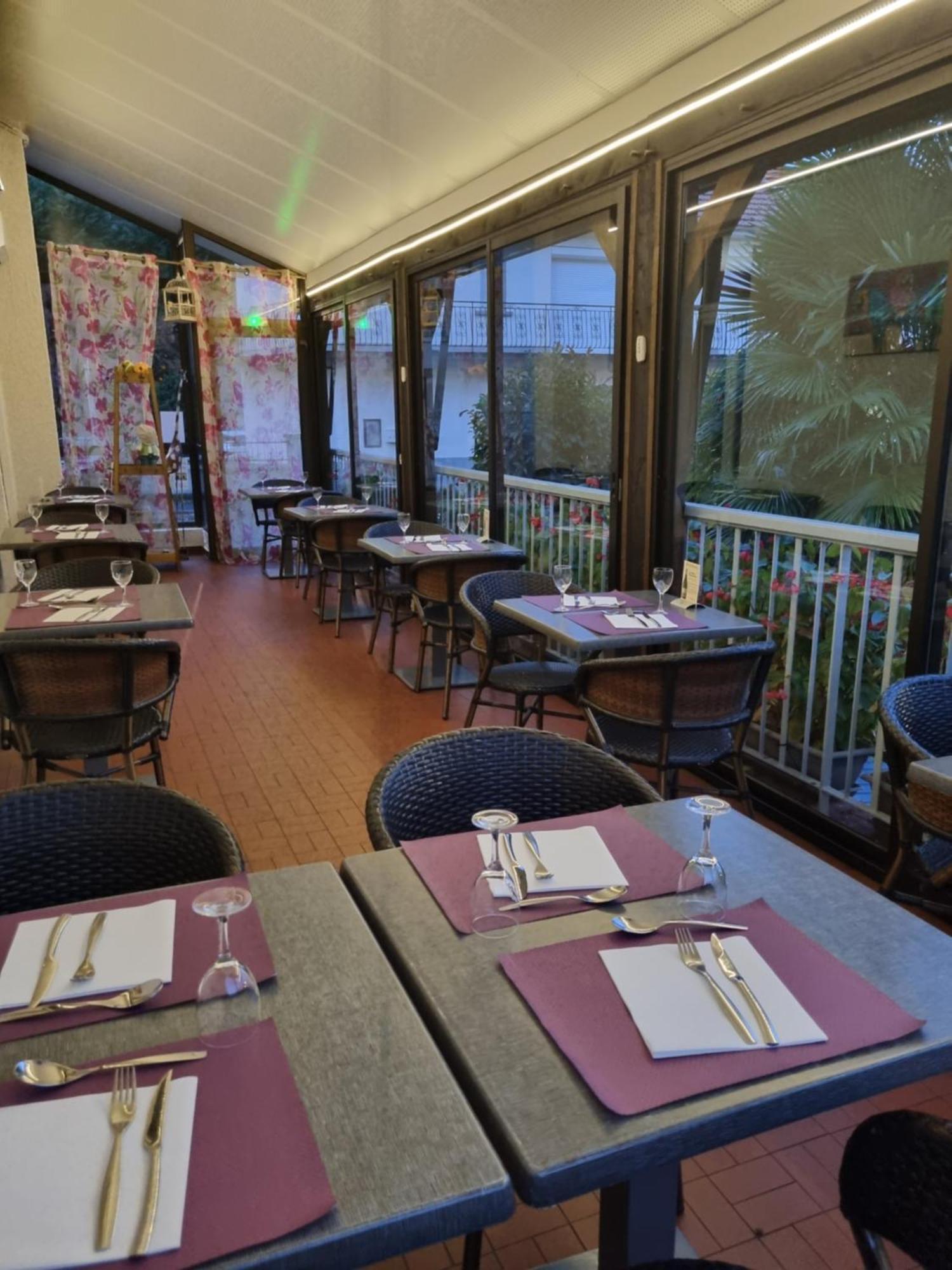 Logis Restaurant Les Carillons 2* Cransac