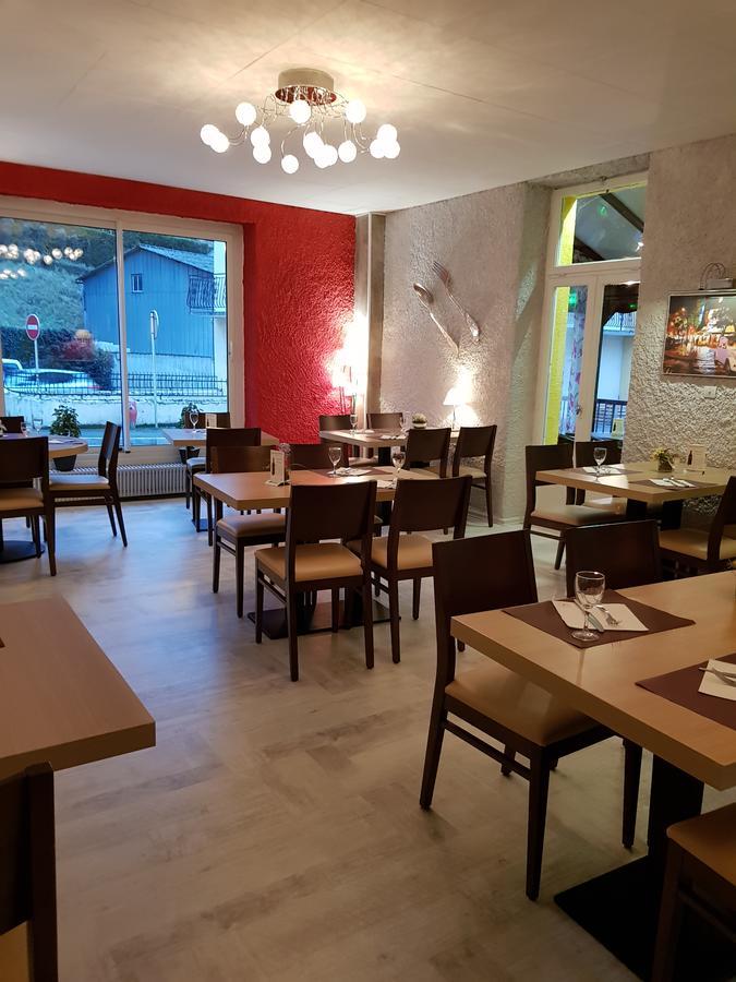 Hotel Logis Restaurant Les Carillons