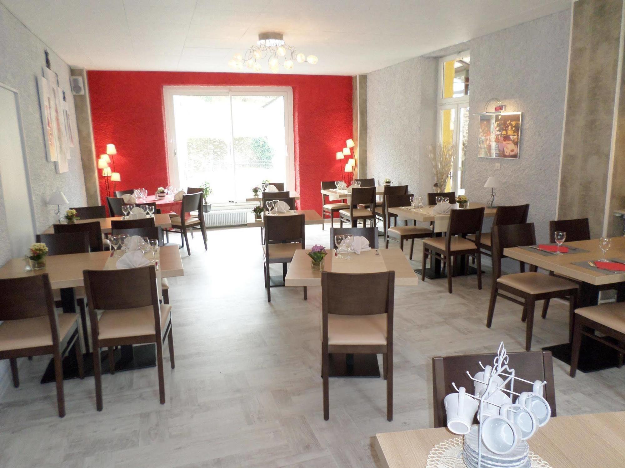 Logis Restaurant Les Carillons Cransac