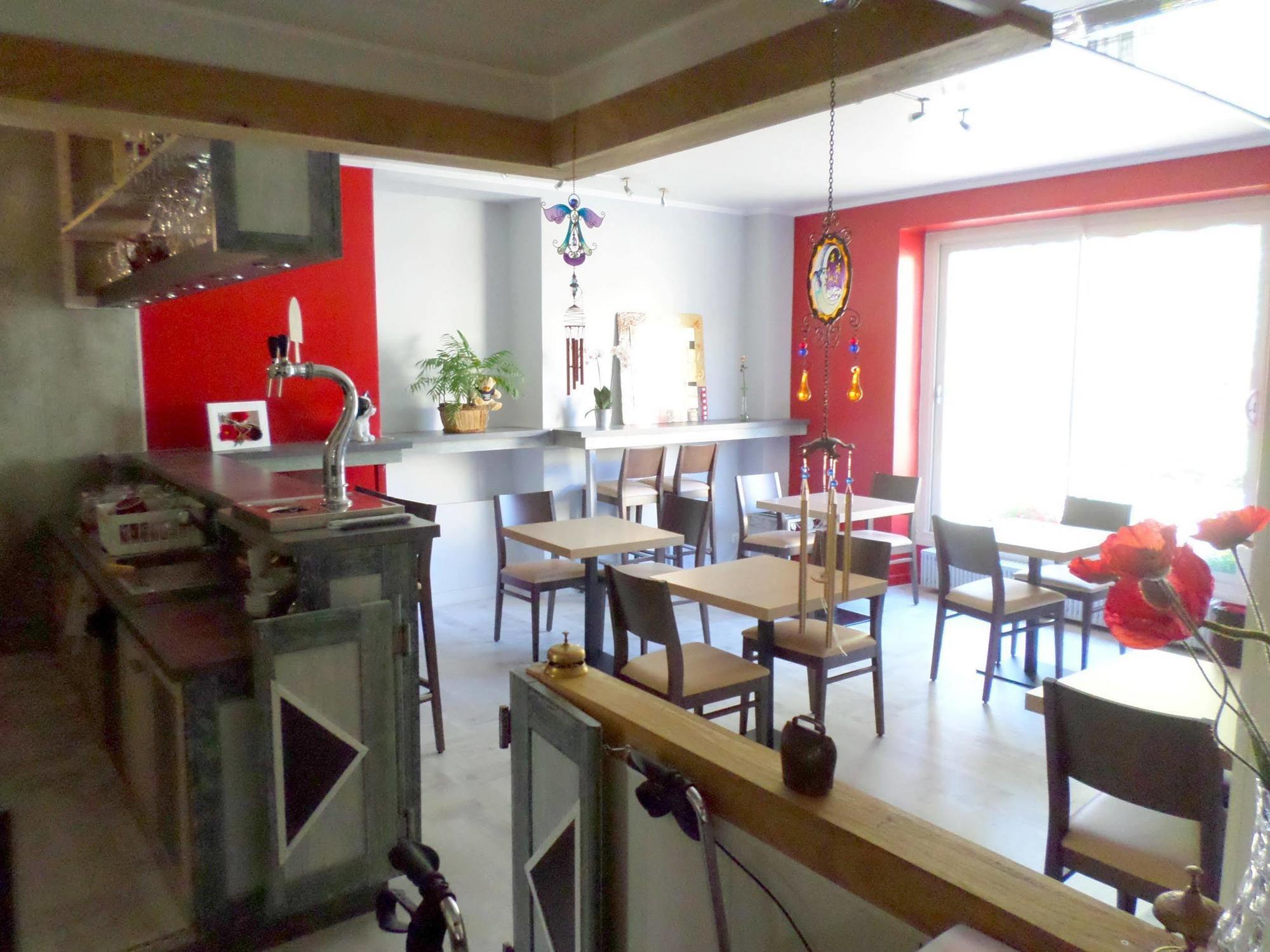 Hotel Logis Restaurant Les Carillons